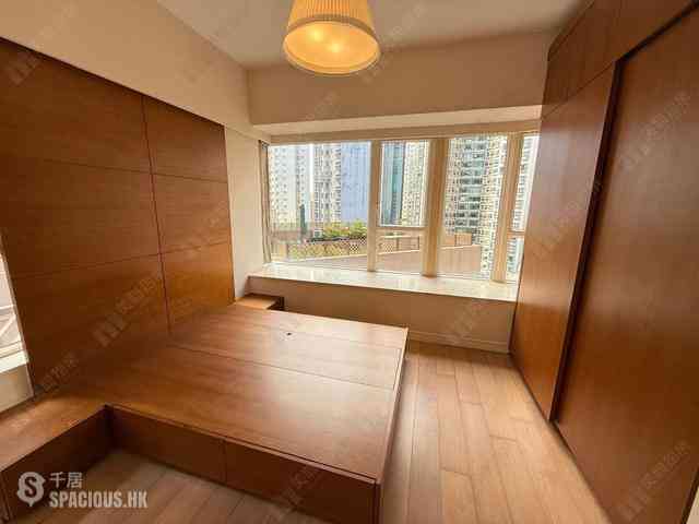 Mid Levels Central - The Icon 02