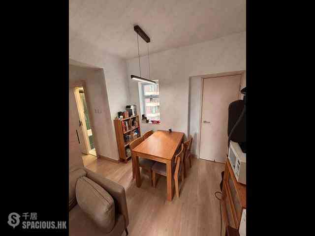 Mid Levels Central - Woodlands Court 01