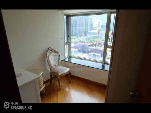 West Kowloon - Sorrento Phase 1 Block 6 05