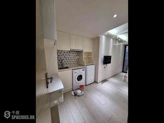 Causeway Bay - Newtown Mansion 03