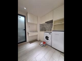 Causeway Bay - Newtown Mansion 05