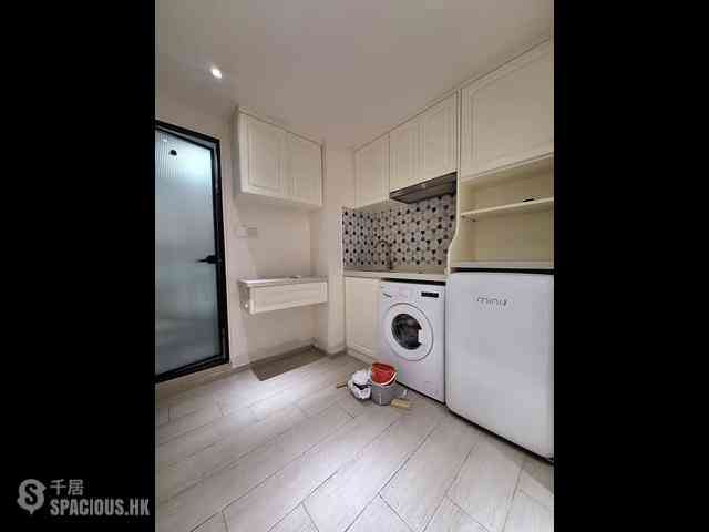 Causeway Bay - Newtown Mansion 05