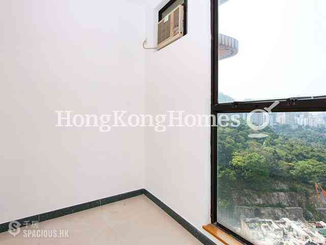 Yau Yat Chuen - Village Gardens Phase 1 08