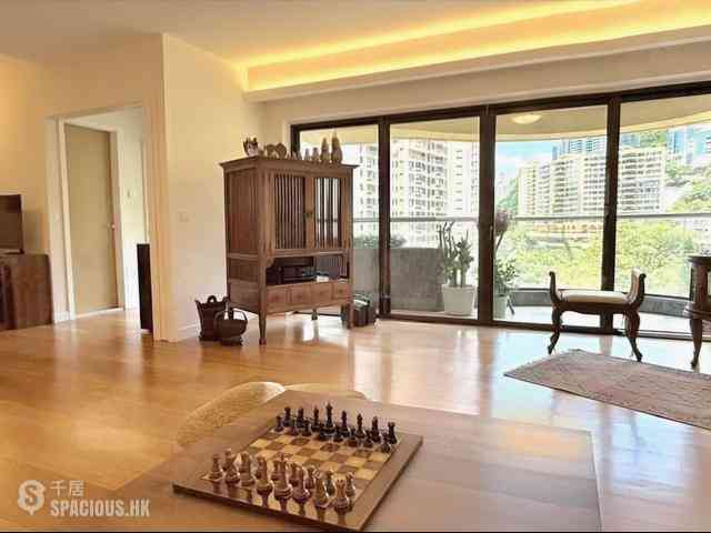 Mid Levels Central - Garden Terrace 03
