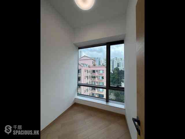 Causeway Bay - Jones Hive 03