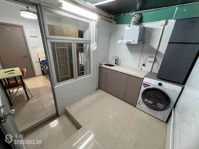 Shek Tong Tsui - Joy Fat House 01