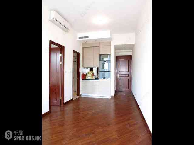Wan Chai - The Avenue Phase 2 02