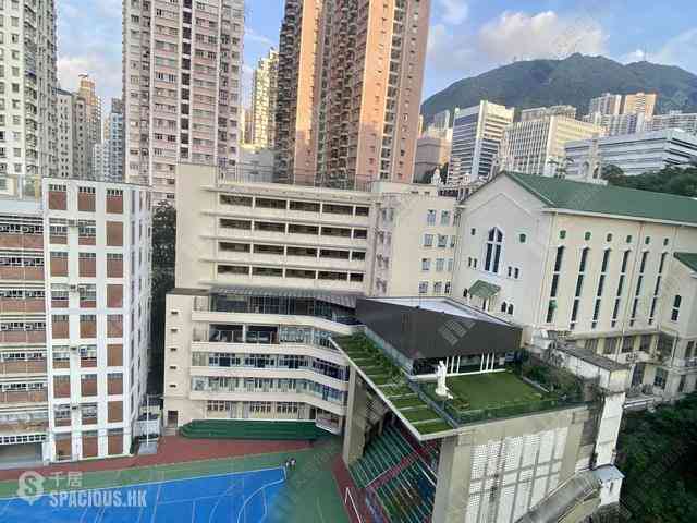 Shek Tong Tsui - Novum West 01