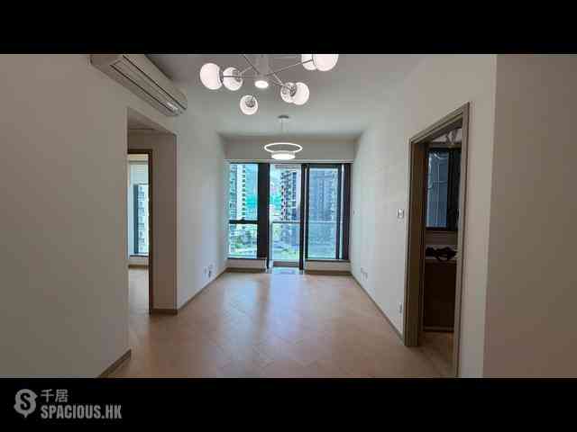 Wong Chuk Hang - The Southside Phase 1 Southland Tower 1A 01