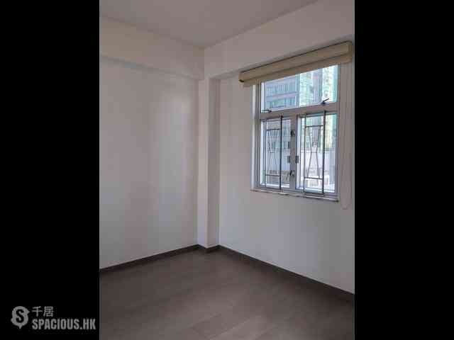 Soho - King Ho Building 04