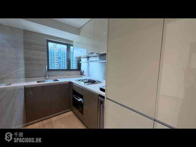 Wong Chuk Hang - The Southside Phase 1 Southland Tower 2A 03