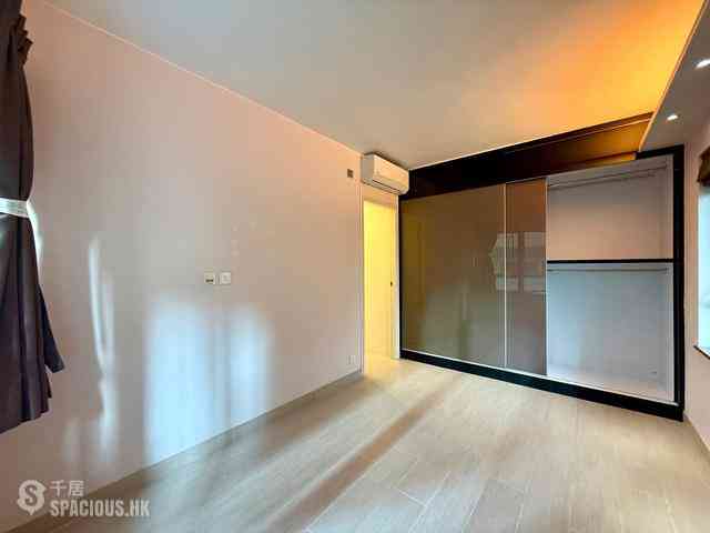 Mid Levels Central - Goldwin Heights 05