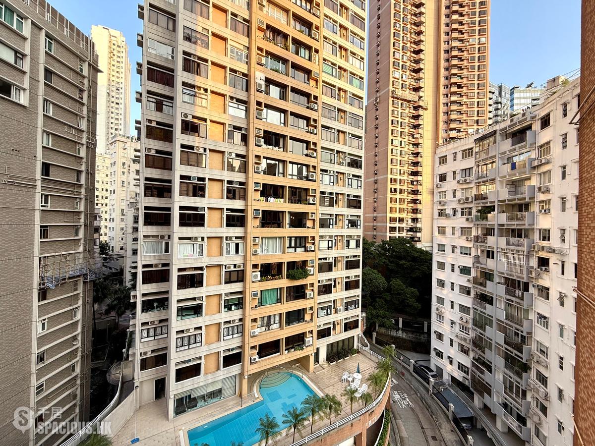 Mid Levels West - Elegant Garden 01