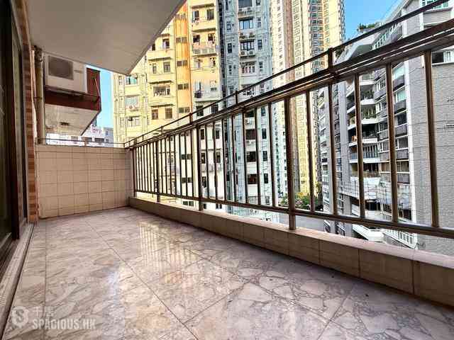 Mid Levels West - Elegant Garden 03