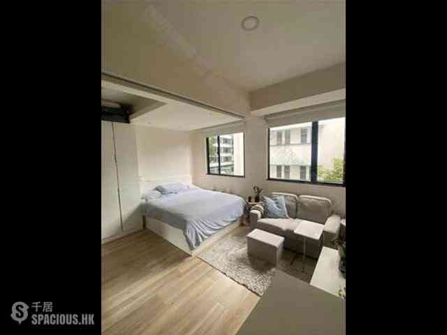 Soho - 20A-22, Aberdeen Street 01