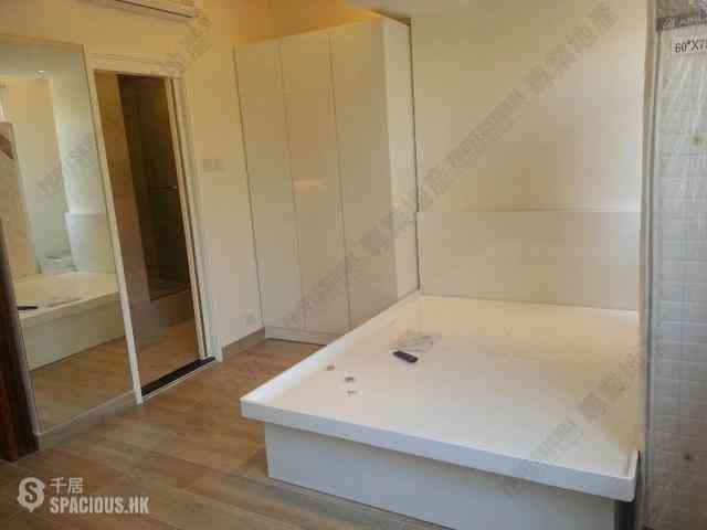 Soho - 20A-22, Aberdeen Street 03