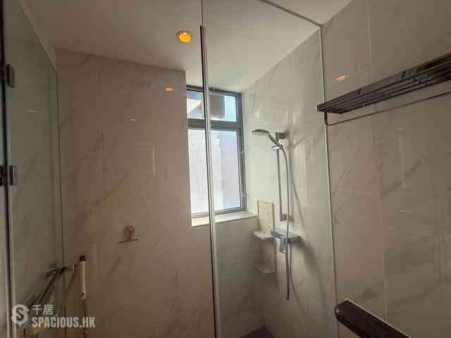 Shek Tong Tsui - Novum West 10