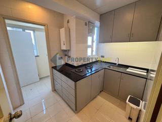 Mid Levels West - Bonanza Court 03