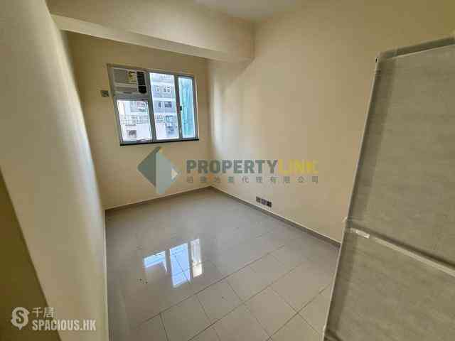 Mid Levels West - Bonanza Court 05