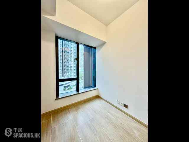 Wong Chuk Hang - The Southside Phase 4B Tower 1B 06