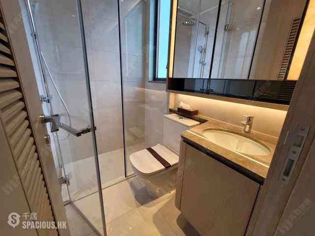 Wong Chuk Hang - The Southside Phase 1 Southland Tower 2B 01