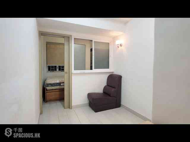 North Point - Hung Fuk Building 01