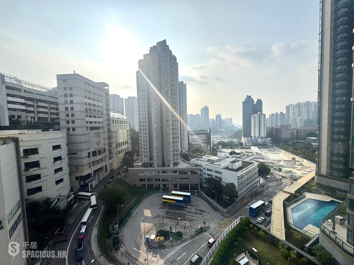 Wong Chuk Hang - The Southside Phase 1 Southland Tower 1A 01