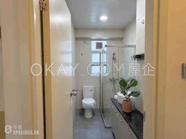 Mid Levels West - Bonanza Court 07