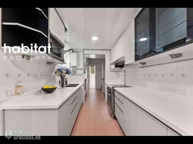 Mid Levels Central - Brewin Court 05