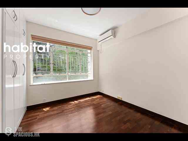 Mid Levels Central - Brewin Court 14