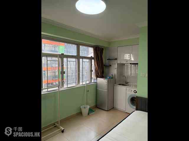 Sheung Wan - Des Voeux Building 02
