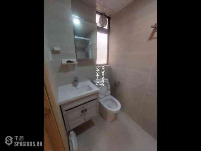 Central - 14, Gage Street 05