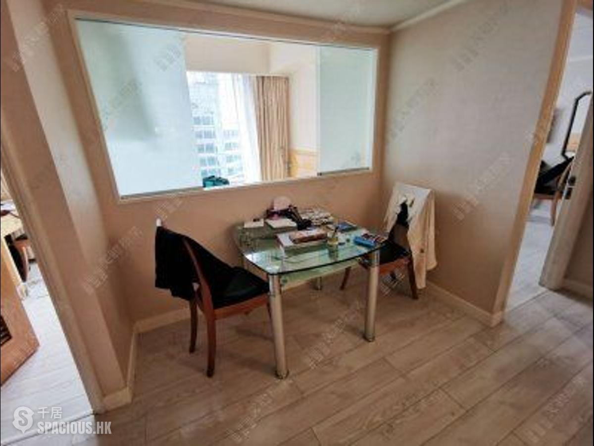 Wan Chai - Convention Plaza Apartments 01