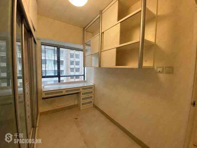 Mid Levels Central - The Grand Panorama 11