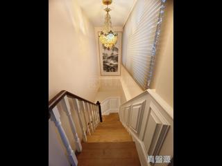The Peak - Guildford Garden 03
