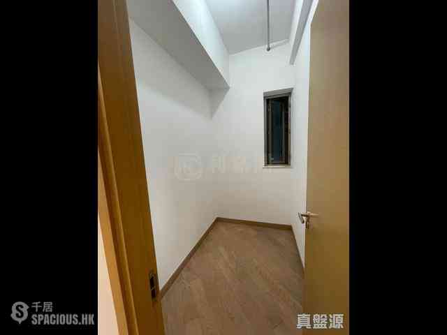 Tseung Kwan O - The Wings The Wings Block 7 05