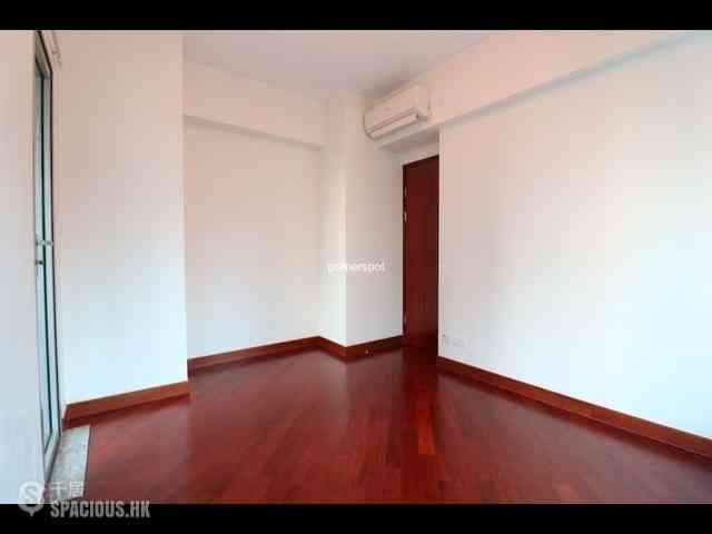 Wan Chai - The Avenue Phase 1 08