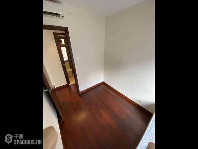 Wan Chai - The Morrison 03
