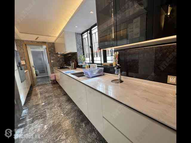 Mid Levels Central - The Mayfair 13