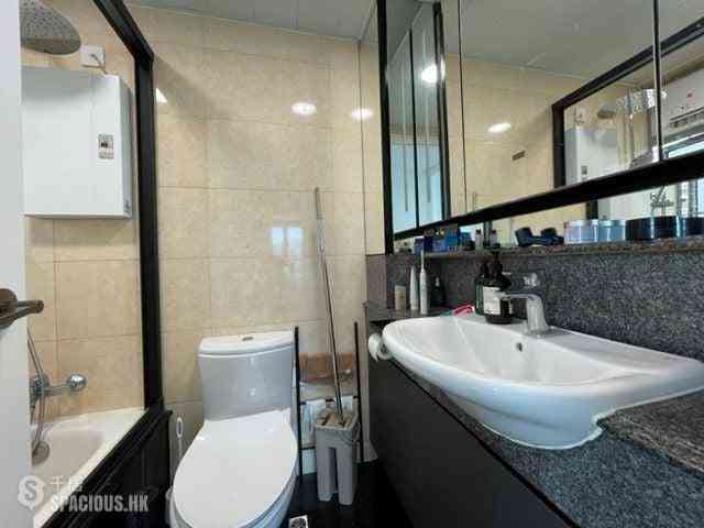 Kennedy Town - The Merton Tower 1 07