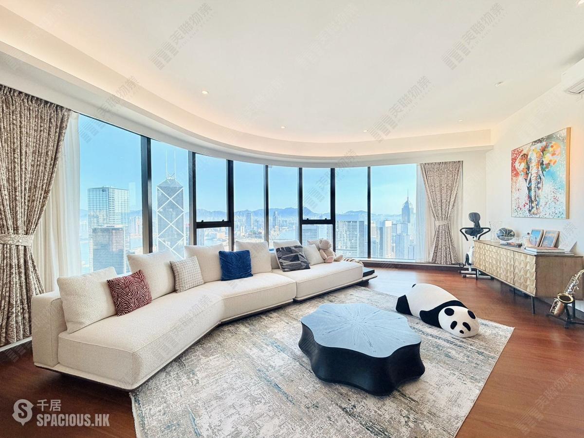 Mid Levels Central - Fairlane Tower 01