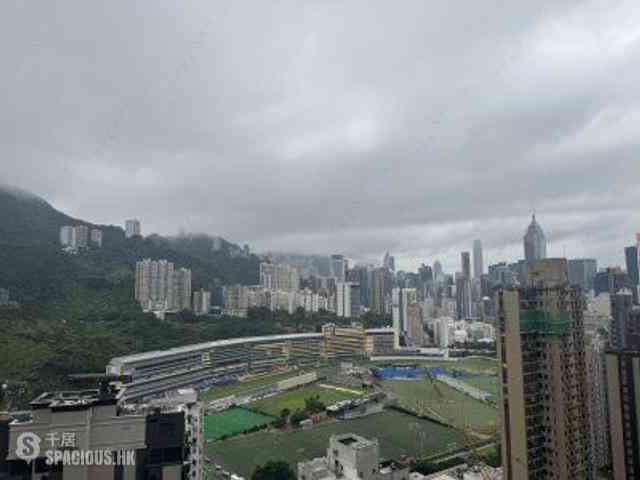 Happy Valley - Broadwood Twelve 01