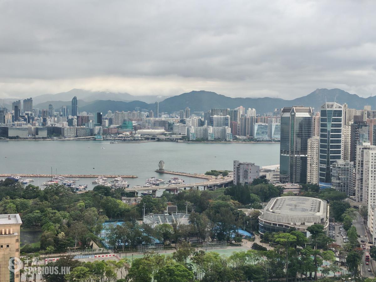 Causeway Bay - Jones Hive 01