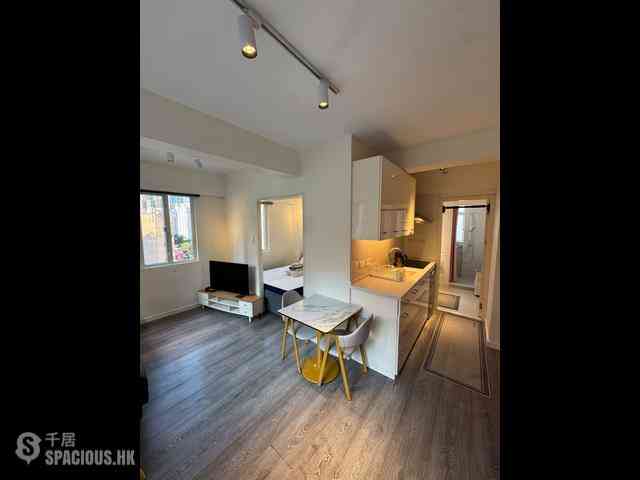 Wan Chai - Kin On House 02