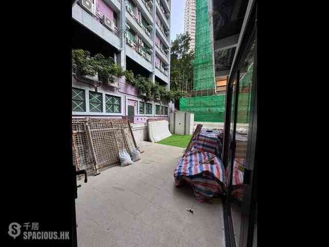 Wan Chai - Kin On Building 11