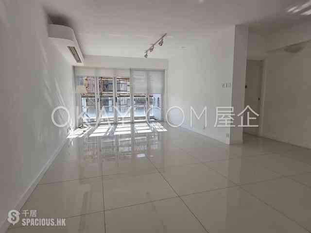 Pok Fu Lam - Baguio Villa Block 26 01