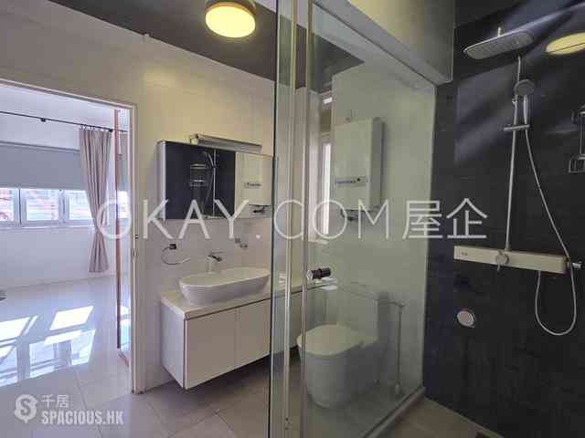 Pok Fu Lam - Baguio Villa Block 26 08