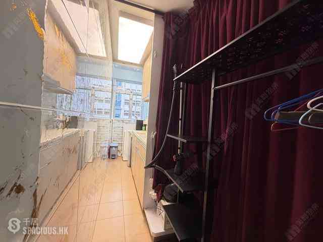 Wan Chai - St. Francis Mansion 05