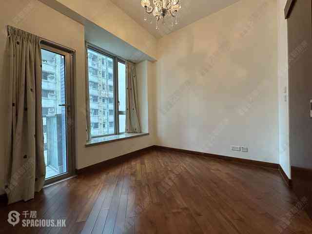 Wan Chai - The Avenue Phase 1 07