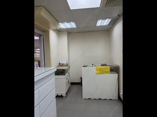 Wan Chai - Luen Fat Mansion 02